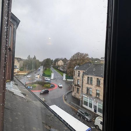 Lovely 2 Bedroom Apartment In Central Location Greenock Kültér fotó