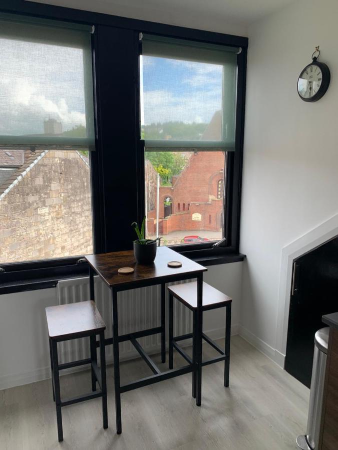Lovely 2 Bedroom Apartment In Central Location Greenock Kültér fotó