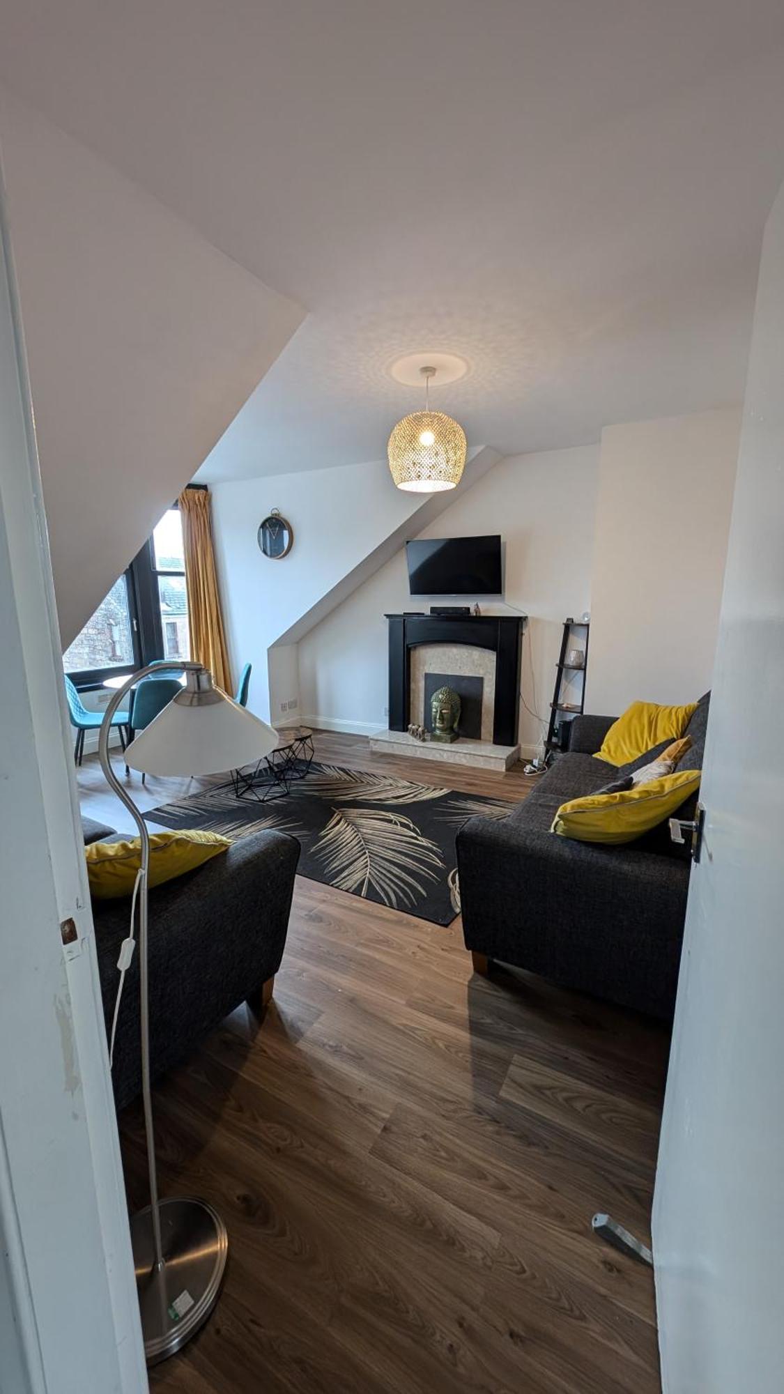 Lovely 2 Bedroom Apartment In Central Location Greenock Kültér fotó