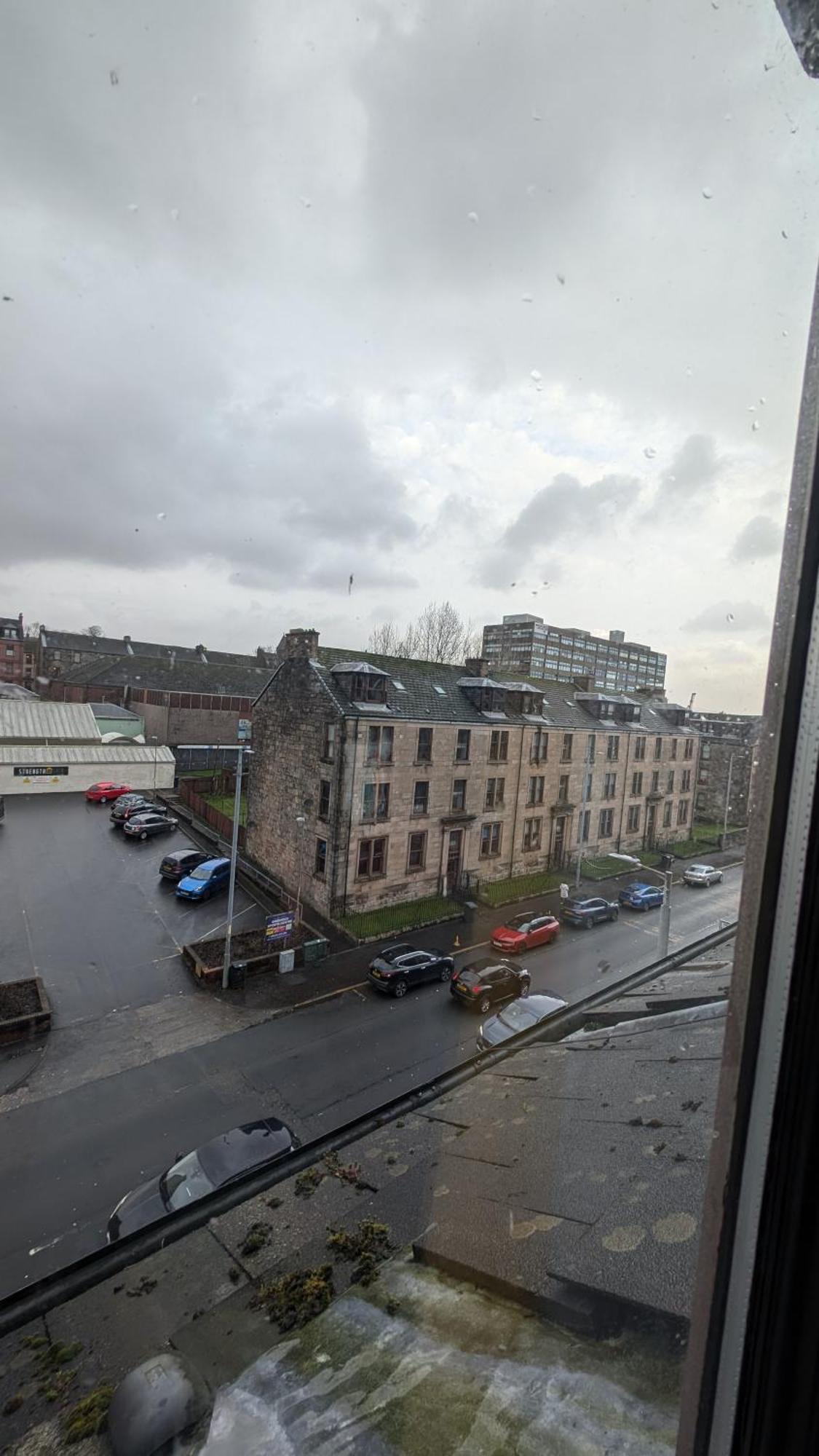 Lovely 2 Bedroom Apartment In Central Location Greenock Kültér fotó